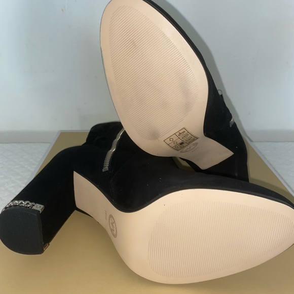 Michael- Michael Kors, Black Suede booties with silver chain on heel size 9 1/2 - Picture 9 of 12